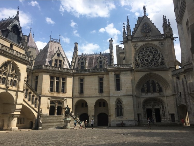 pierrefonds france