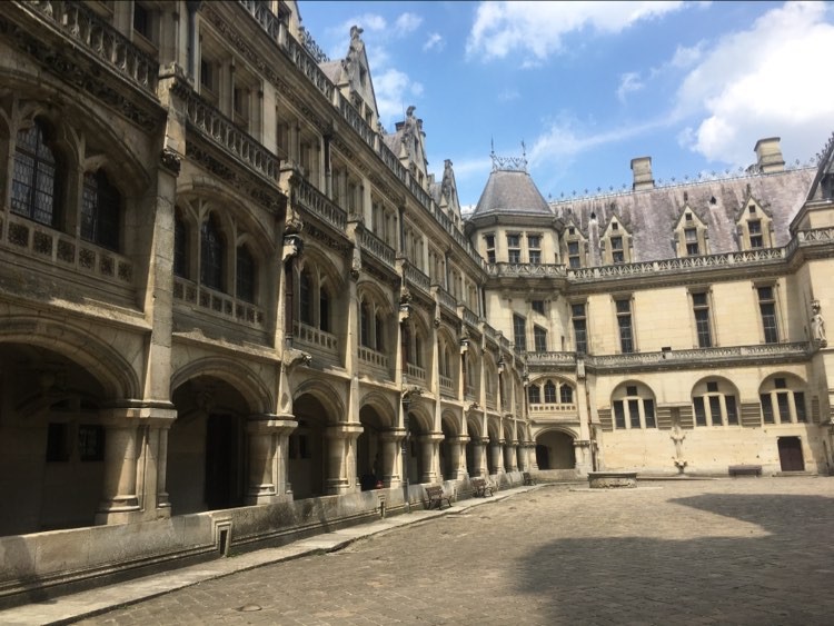pierrefonds france